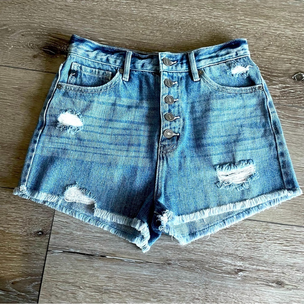 Kancan Fray Hem Exposed Button High Rise Jean Shorts Medium Wash Size Medium - Picture 4 of 11